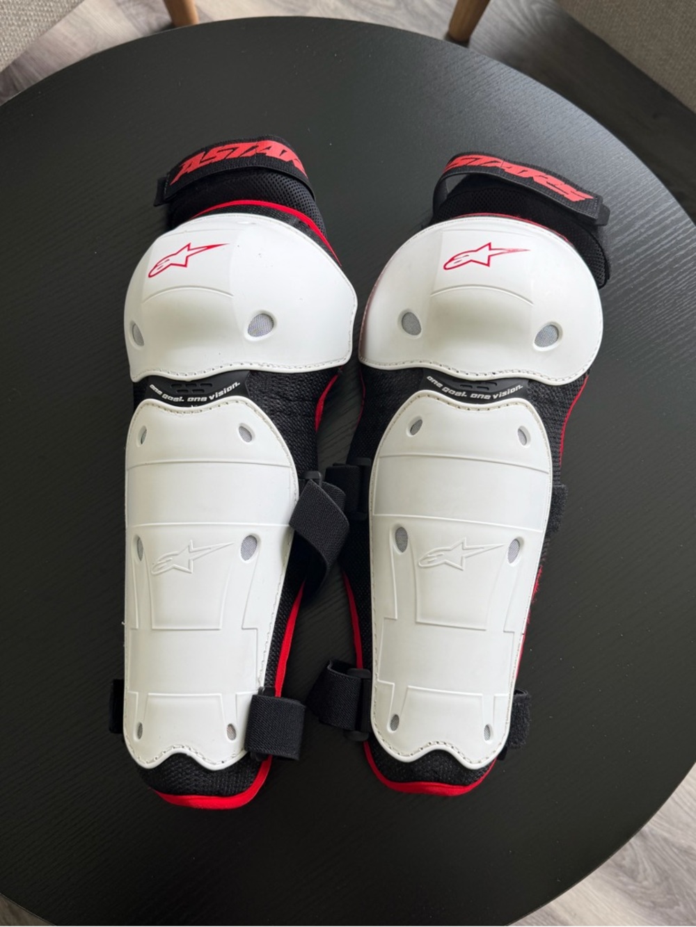 Alpinestars A-Line DH mountain bike Knee / Shin Guards